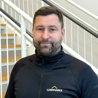 Joel Lindholm – Arbetsledare på Lundmarks Tak & Montage